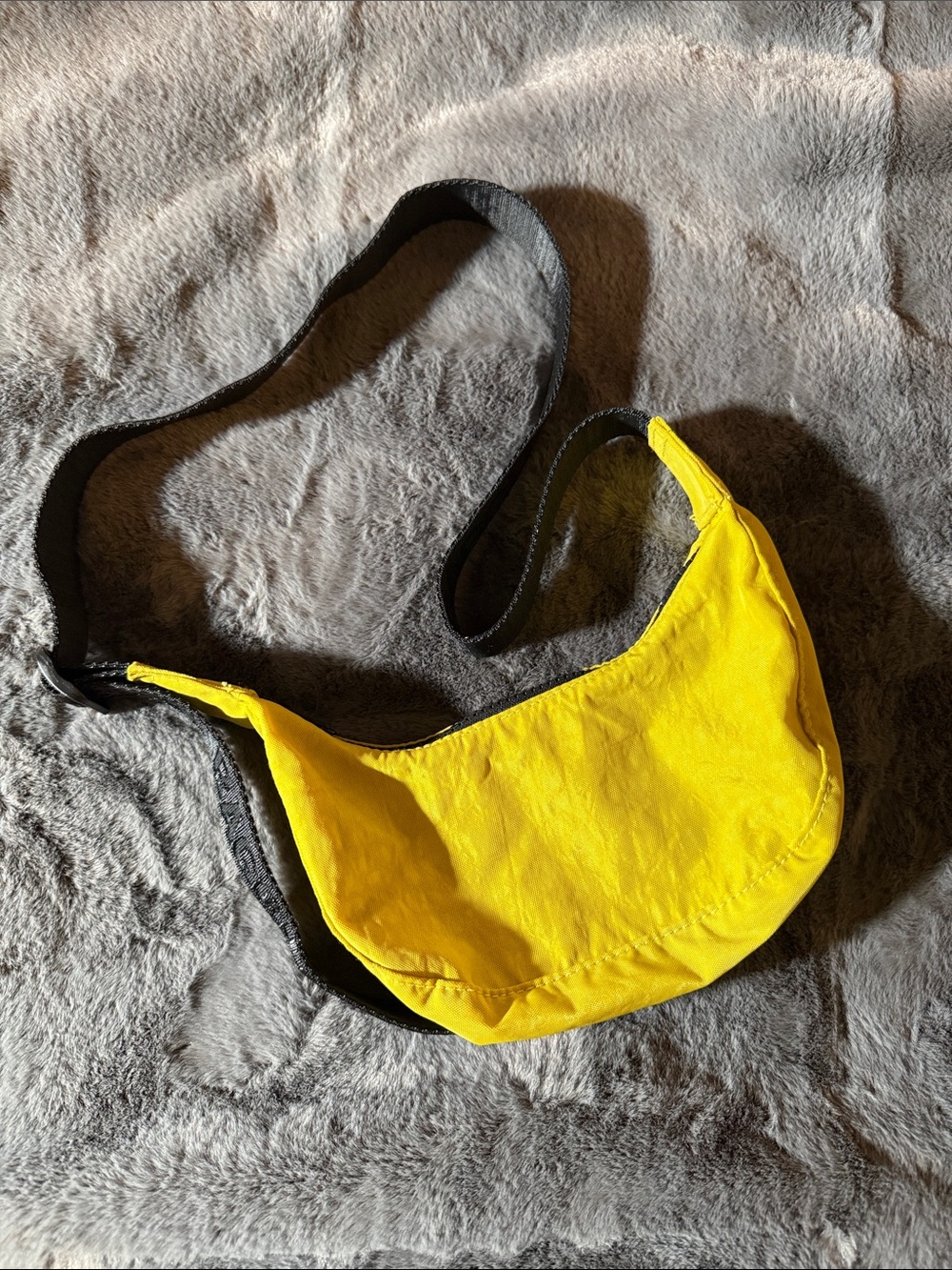 Baggu mini crescent in sour